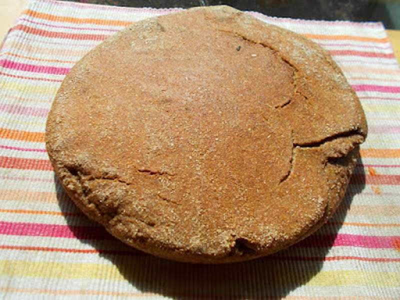 Погача, наш древни хлеб, кружног облика, на закваски