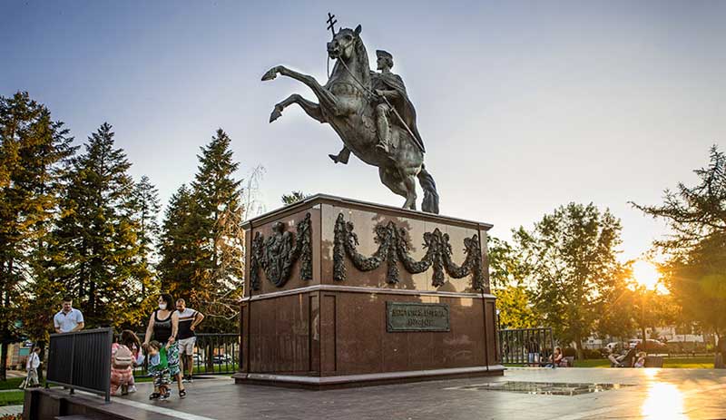 Споменик деспоту Стефану Лазаревићу у Крушевцу- шта би он данас урадио?