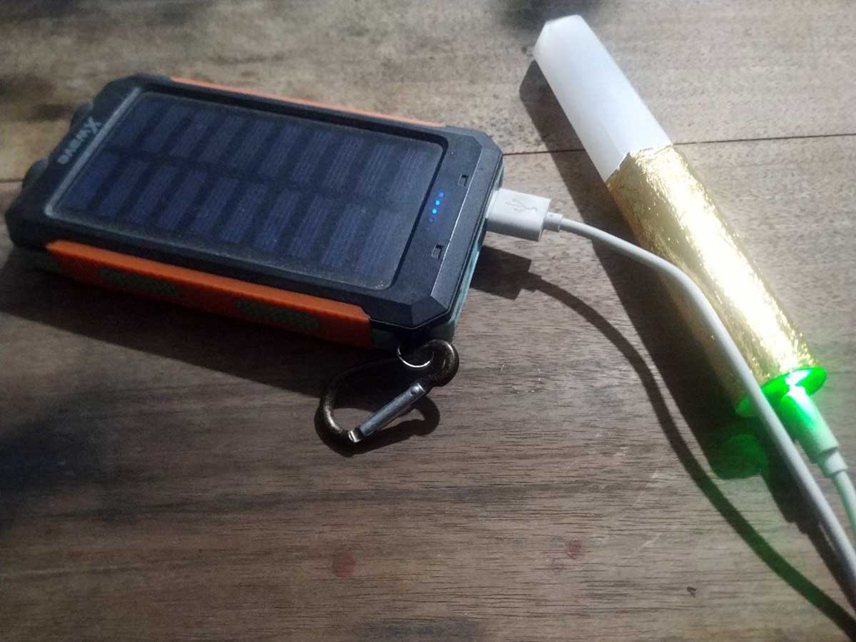 Сам уређај је мали и ако се повеже на спољну батерију, добија се пуна покретност и независност